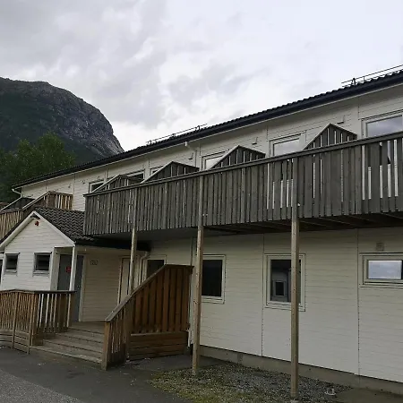 Kinsarvik Hostel