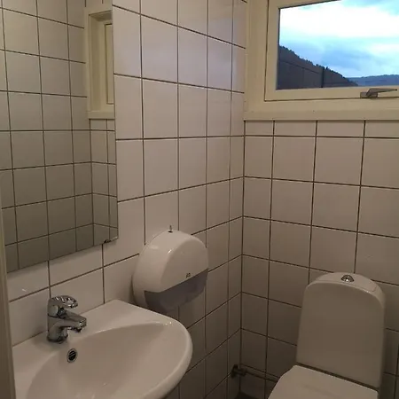 Хостел Kinsarvik Hostel