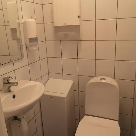 Kinsarvik Hostel Хостел *