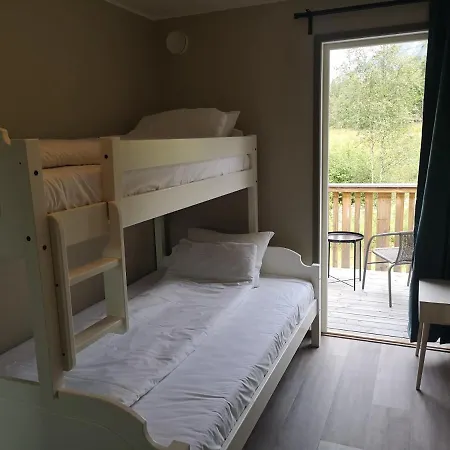 Kinsarvik Hostel Хостел