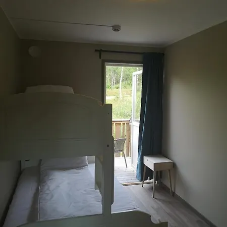 Kinsarvik Hostel Хостел